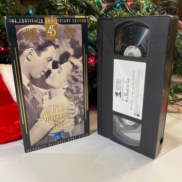 ✨10 for $15✨ IT'S A WONDERFUL LIFE (VHS, 45th Anniversary Ed) - Picture 4 of 5